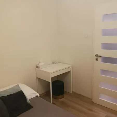 Uroczy, Jasny Apartament Oraz Bezplatny Parking! Apartamento Cracóvia
