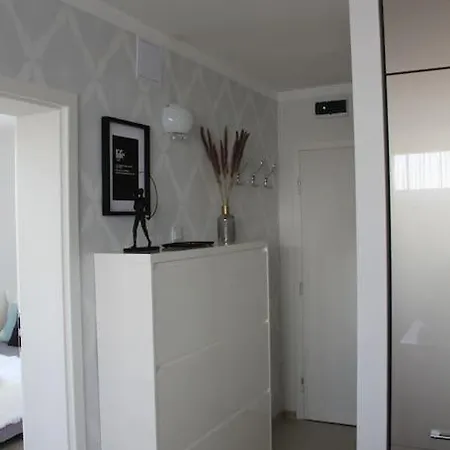 Apartment Uroczy, Jasny Apartament Oraz Bezplatny Parking!