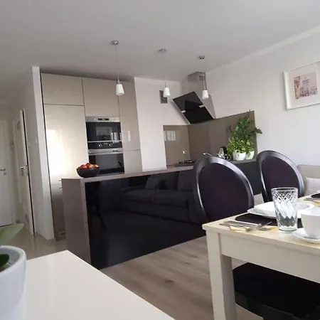 Apartment Uroczy, Jasny Apartament Oraz Bezplatny Parking!