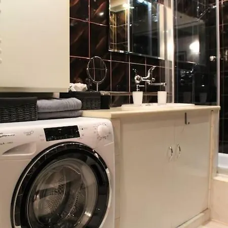 Apartment Uroczy, Jasny Apartament Oraz Bezplatny Parking! *